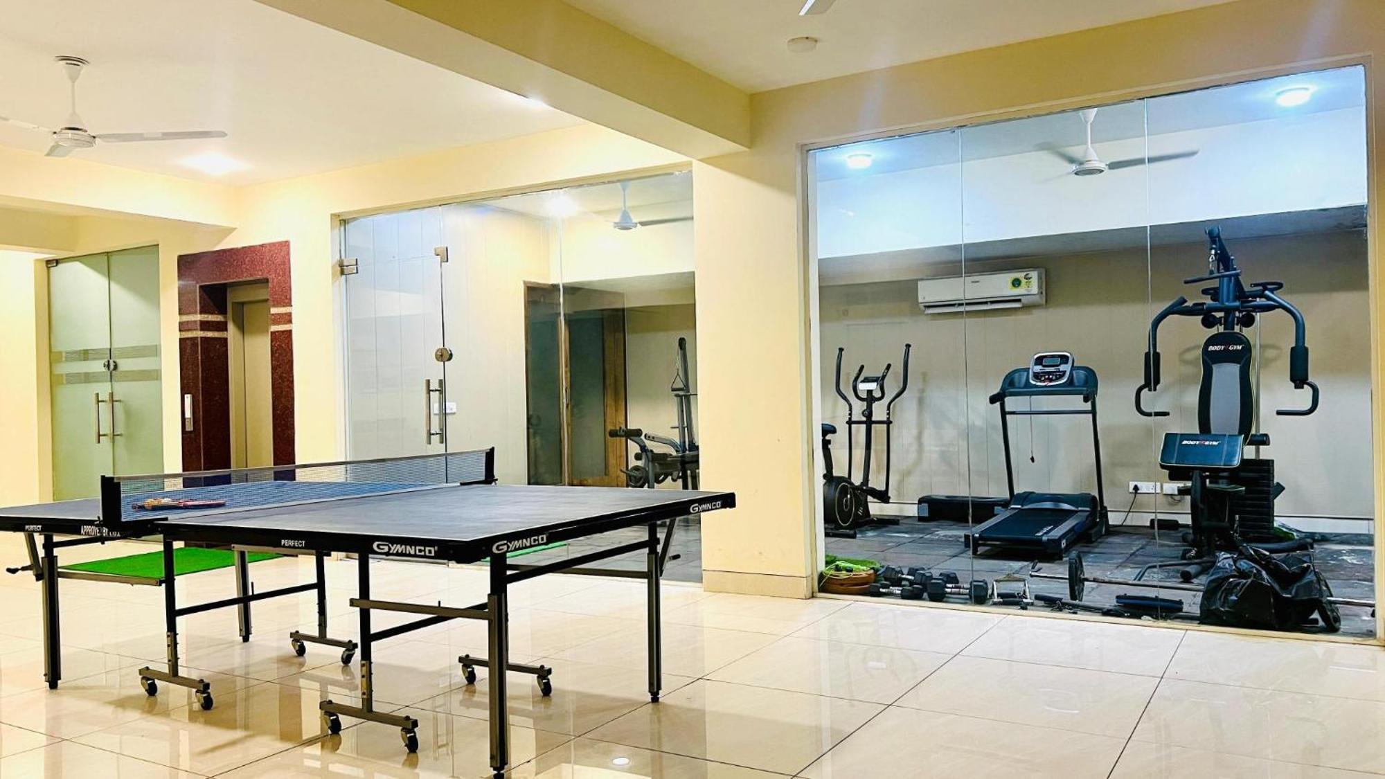 Bluo Studio2 Golf Course Road - Gym, Terrace Garden Gurgáon Exteriér fotografie